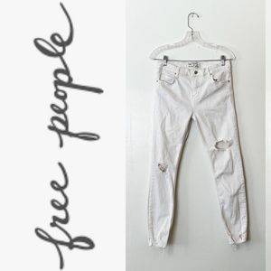 Free People Ripped White Skinny Jeans Size 28